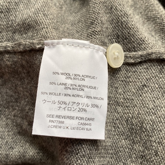 J crew long V-neck sweater with cuffed sleeves. - Picture 6 of 7